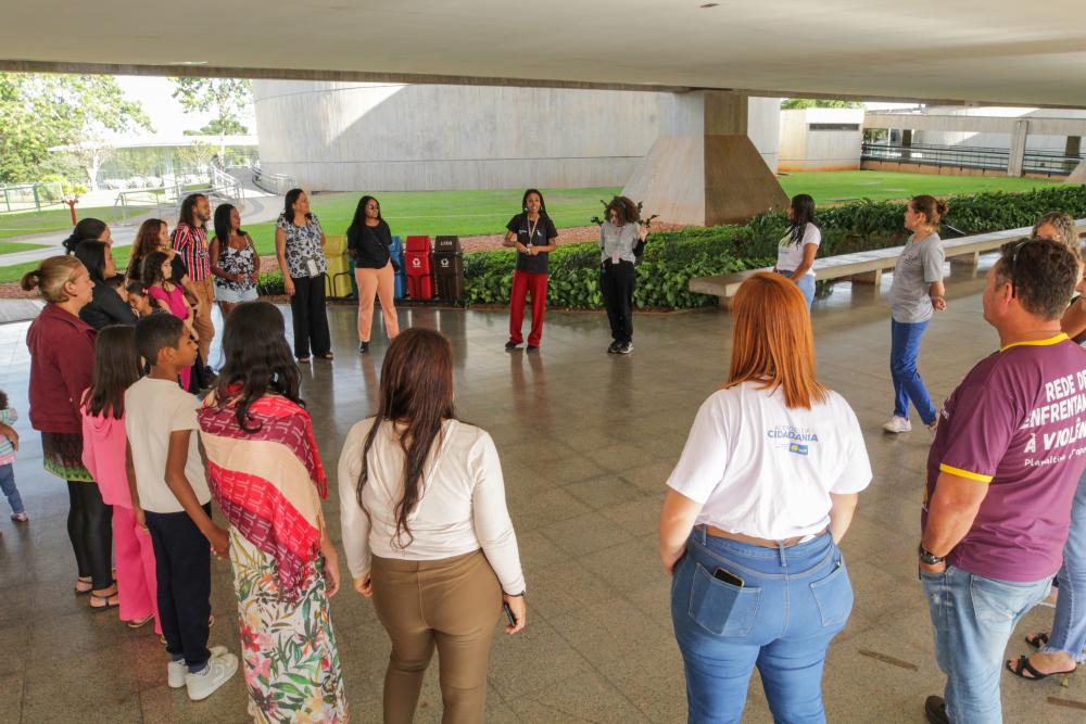 Capa da notícia: Programa Agentes da Cidadania promove passeio para mulheres atendidas em Planaltina